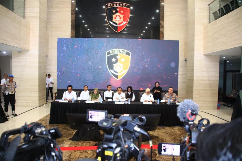 WhatsApp Image 2025-09-24 at 22.10.00